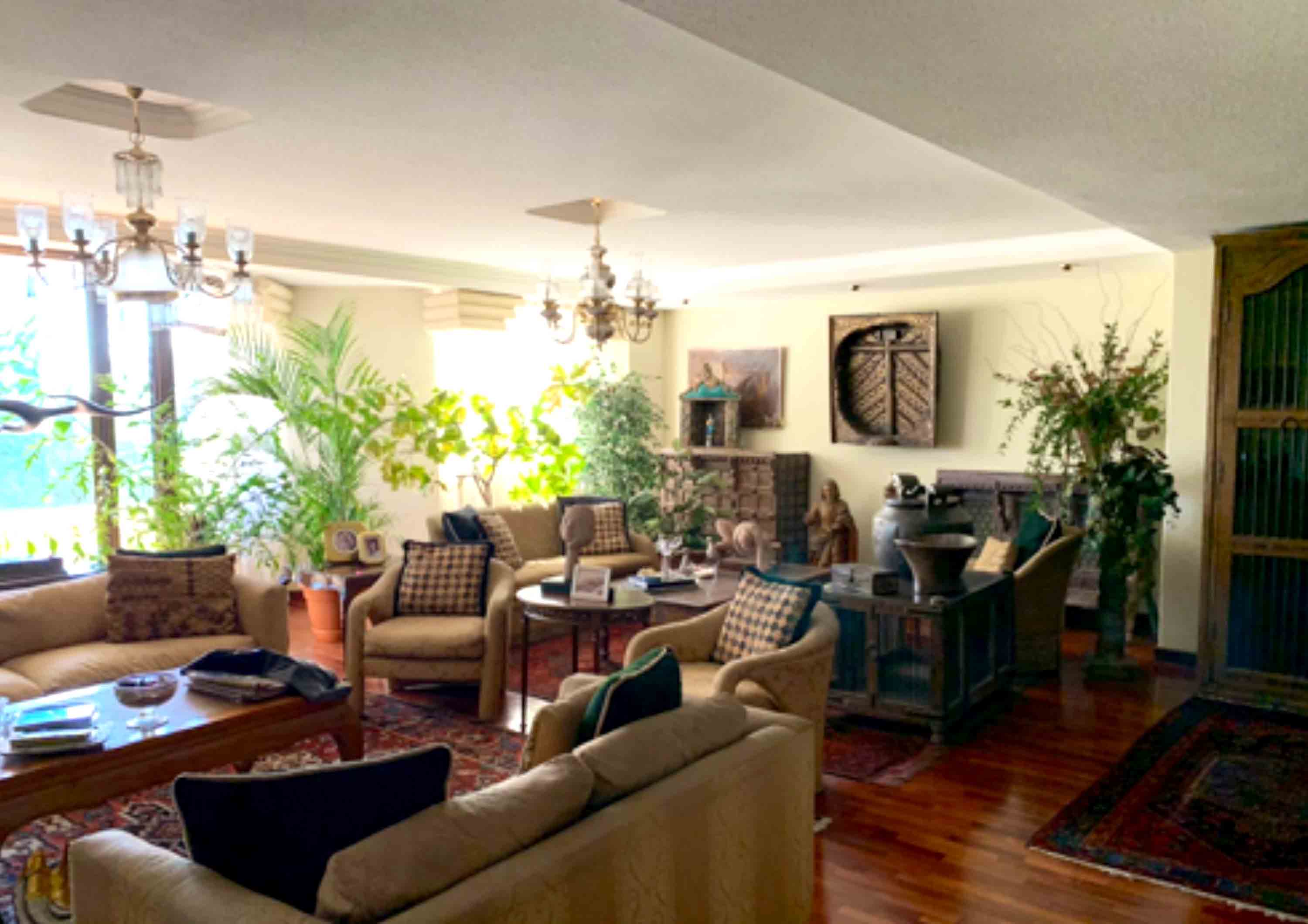 Apartamento en Venta en Edificio Avenida Zona 10. - Image 2