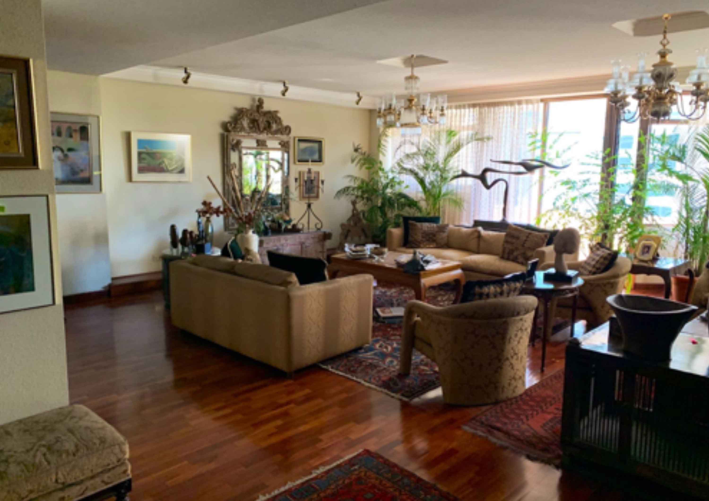 Apartamento en Venta en Edificio Avenida Zona 10. - Image 3